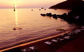 Paradiso Hotel 3*
